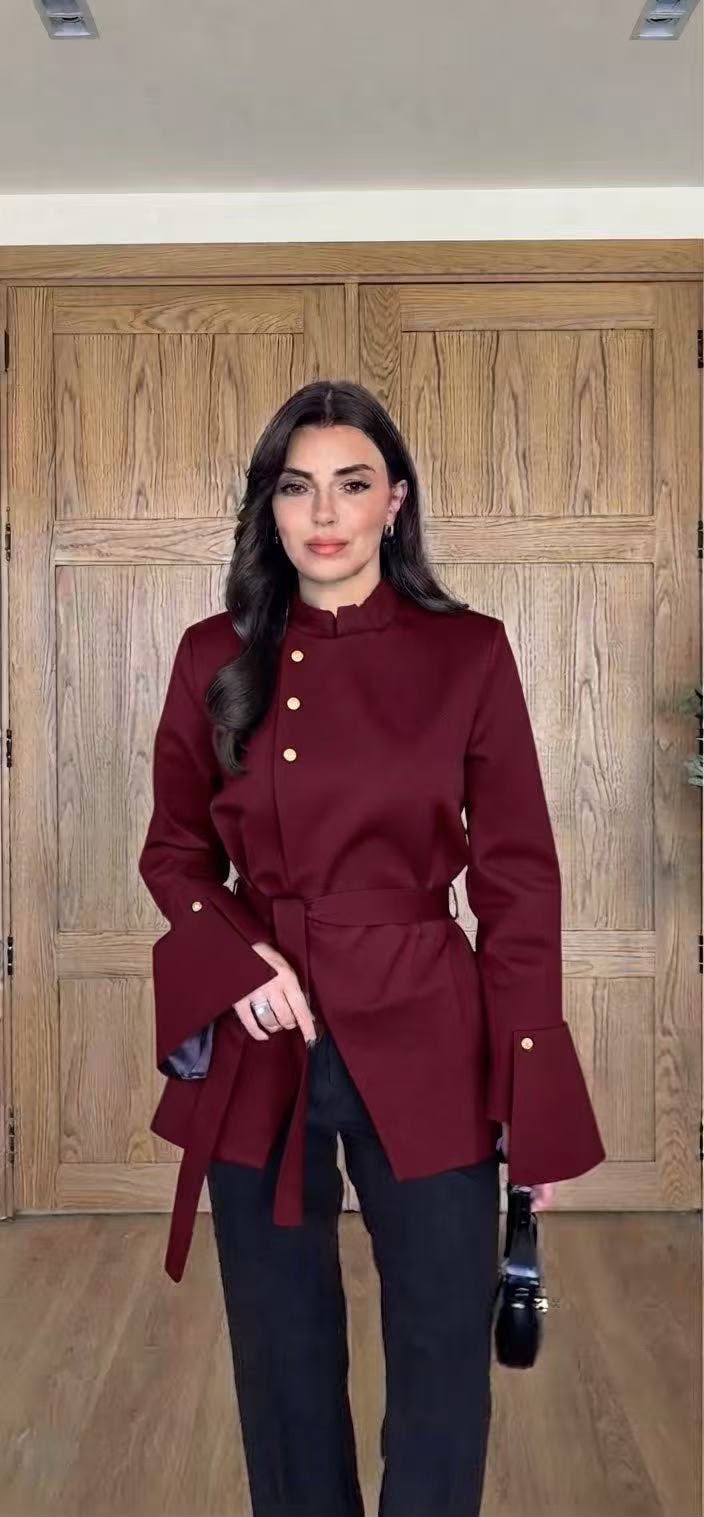 Giacca Donna Elegante con Cintura e Bottoni Gioiello