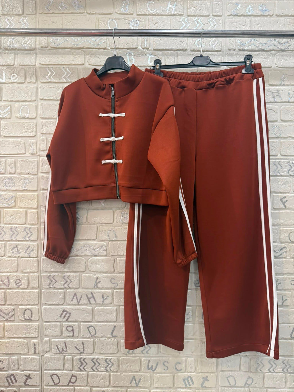 Tuta Donna Sport Chic con Zip e Dettagli a Contrasto - Taglia Unica