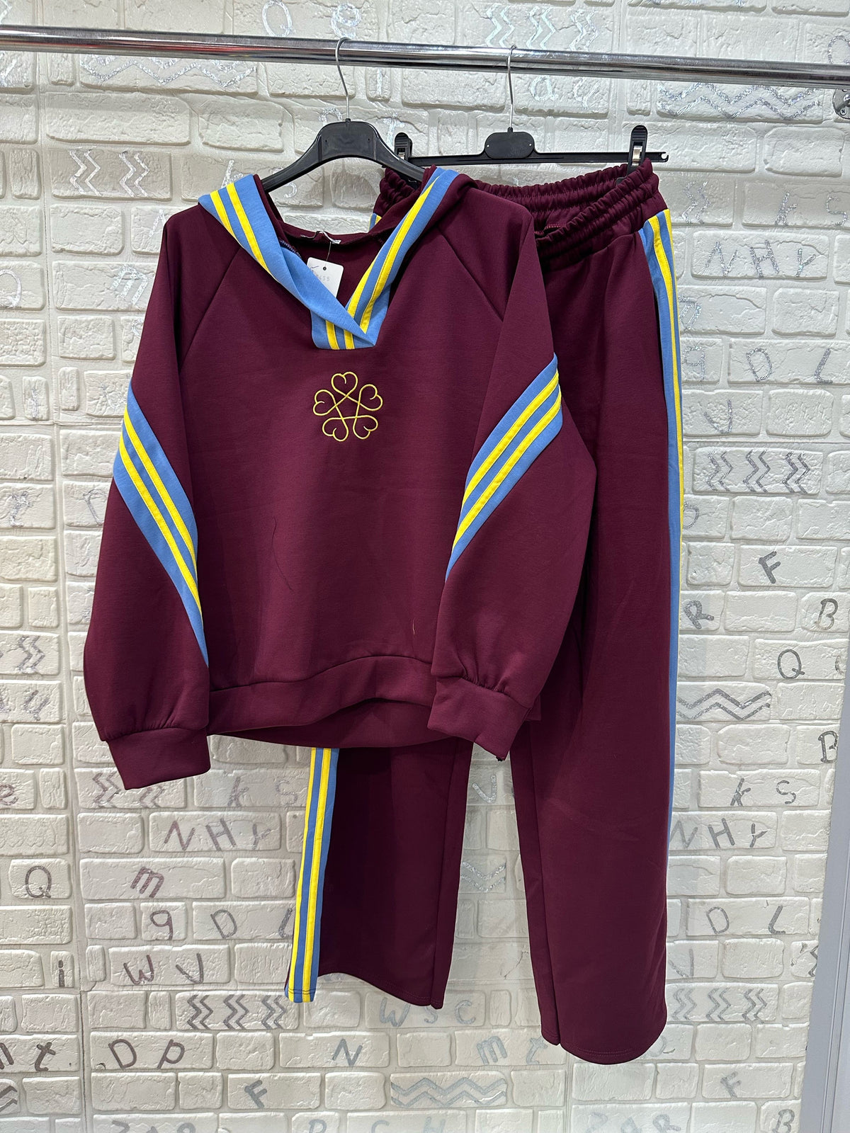 Tuta Donna Sport Chic con Cappuccio e Dettagli a Contrasto - Taglia Unica