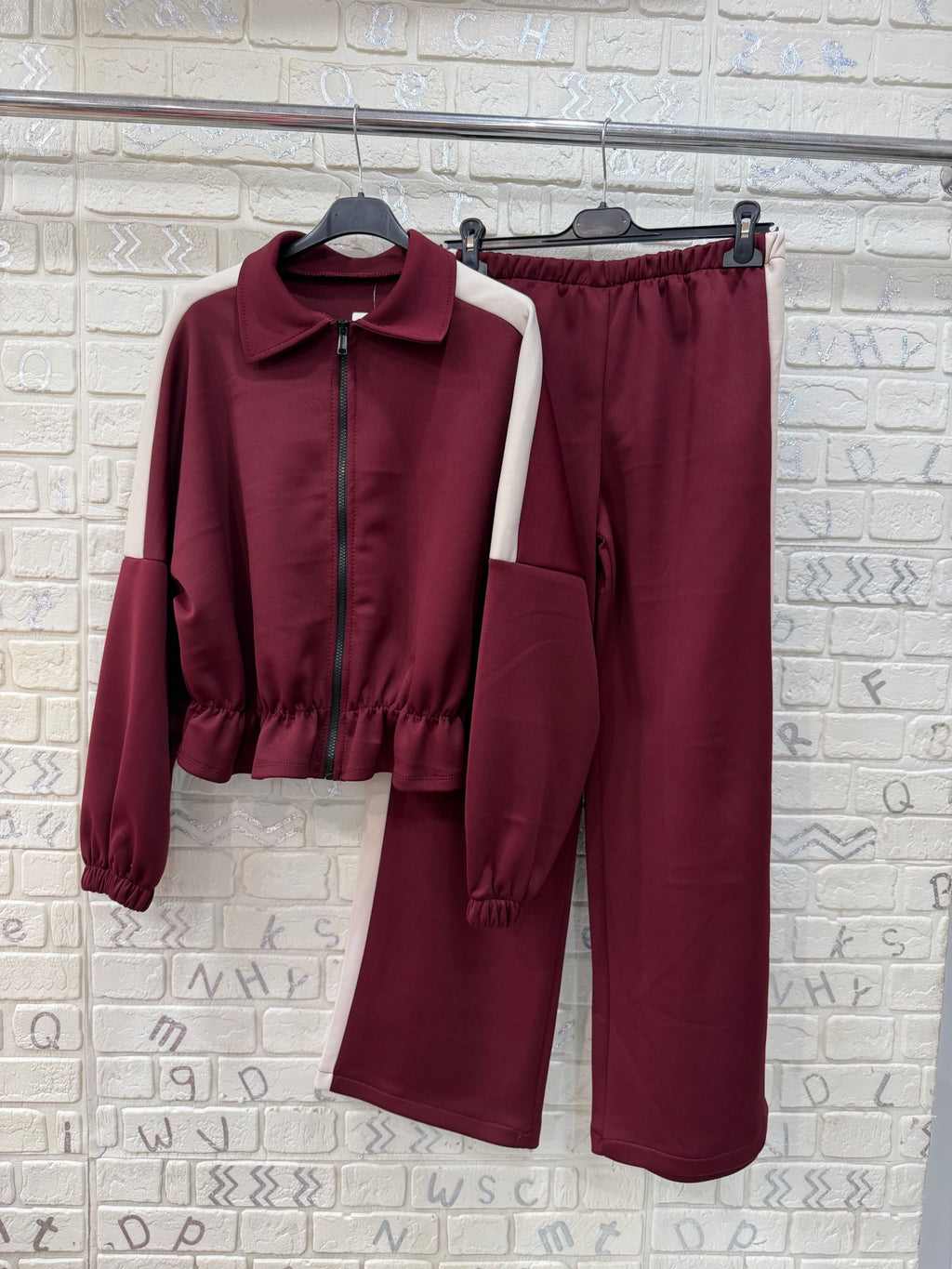 Completo Donna Due Pezzi con Giacca Zip e Pantalone a Gamba Larga – Taglia Unica